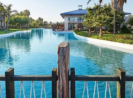 Portaventura Portaventura - Includes Unlimited Access To Portaventura Park & 1 Access To Ferrari Land Готель Салоу